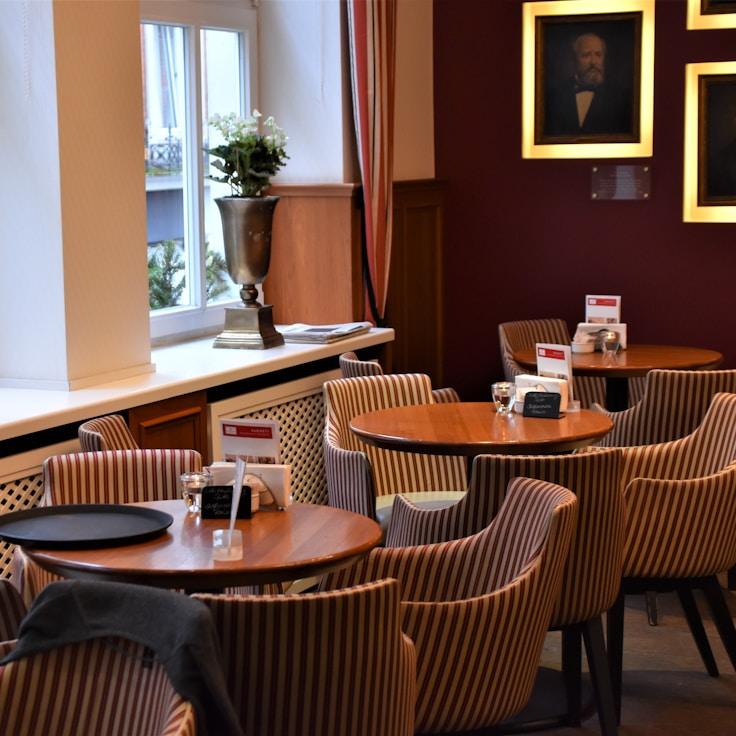 Shared dishes and family-style dining